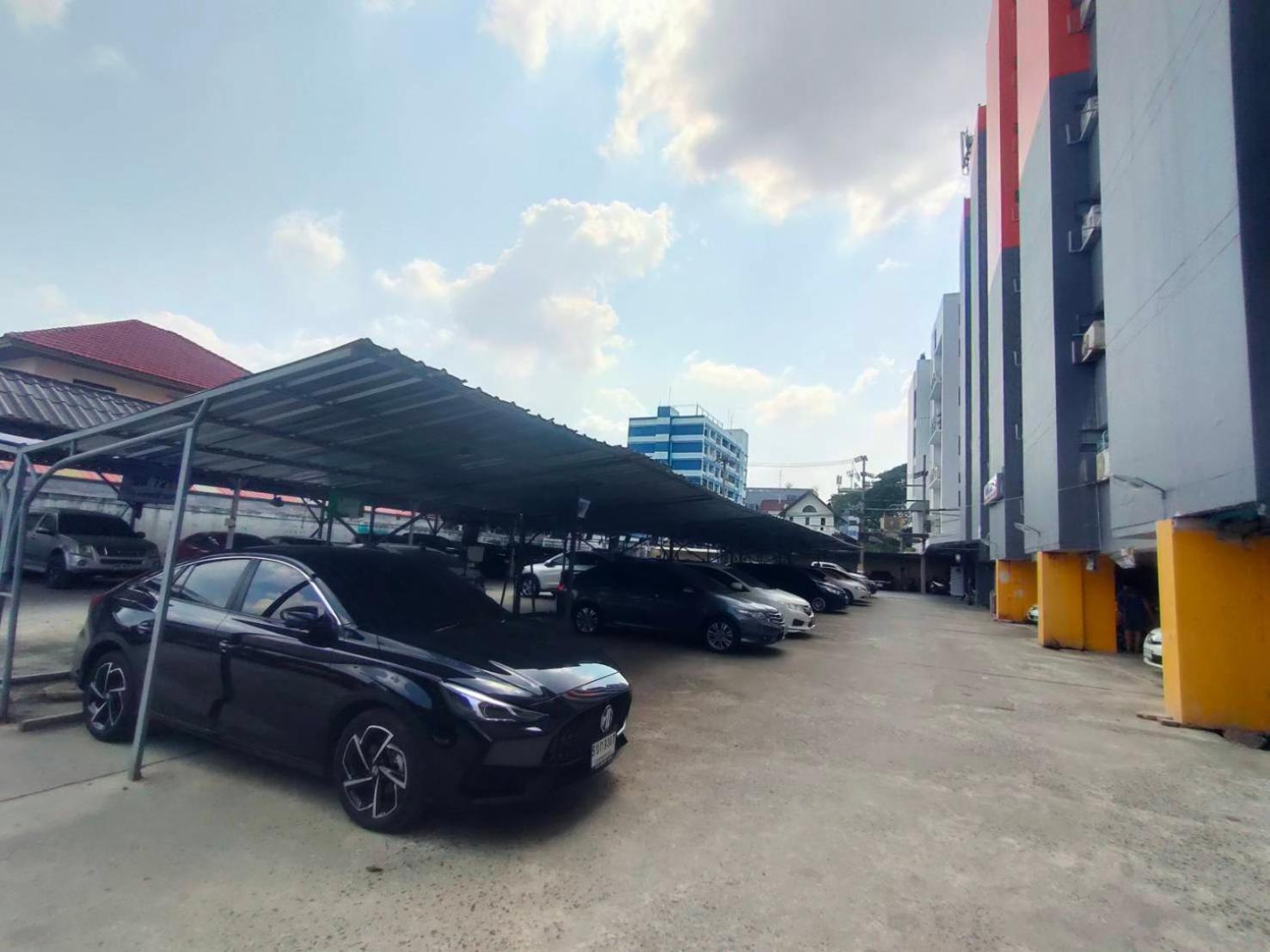 Prl Place Bangkok Bagian luar foto